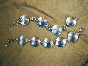 4 shillings wrist